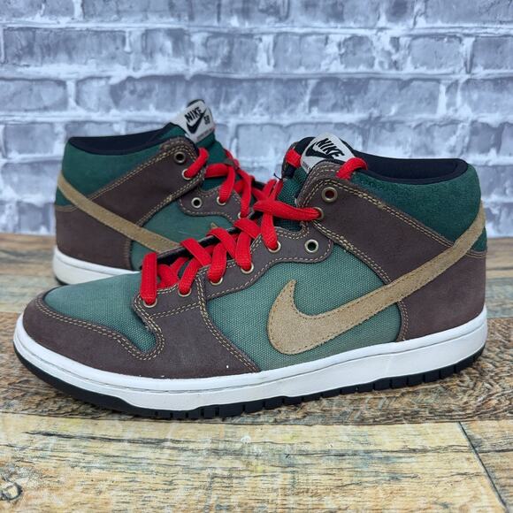 Nike Dunk SB Patagonia Noble Green Gold Oak 314383-302 Mens Size 9 Rare main image 4